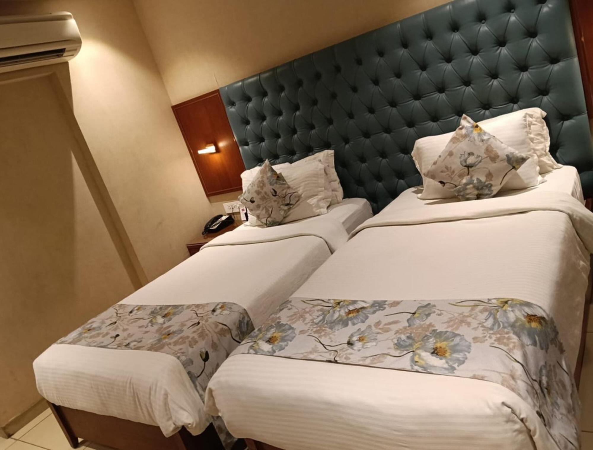 Sk Lords Inn アーメダバード エクステリア 写真